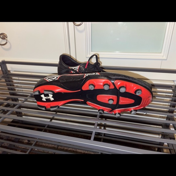 Under Armour Soccer Cleats - Picture 2 of 2